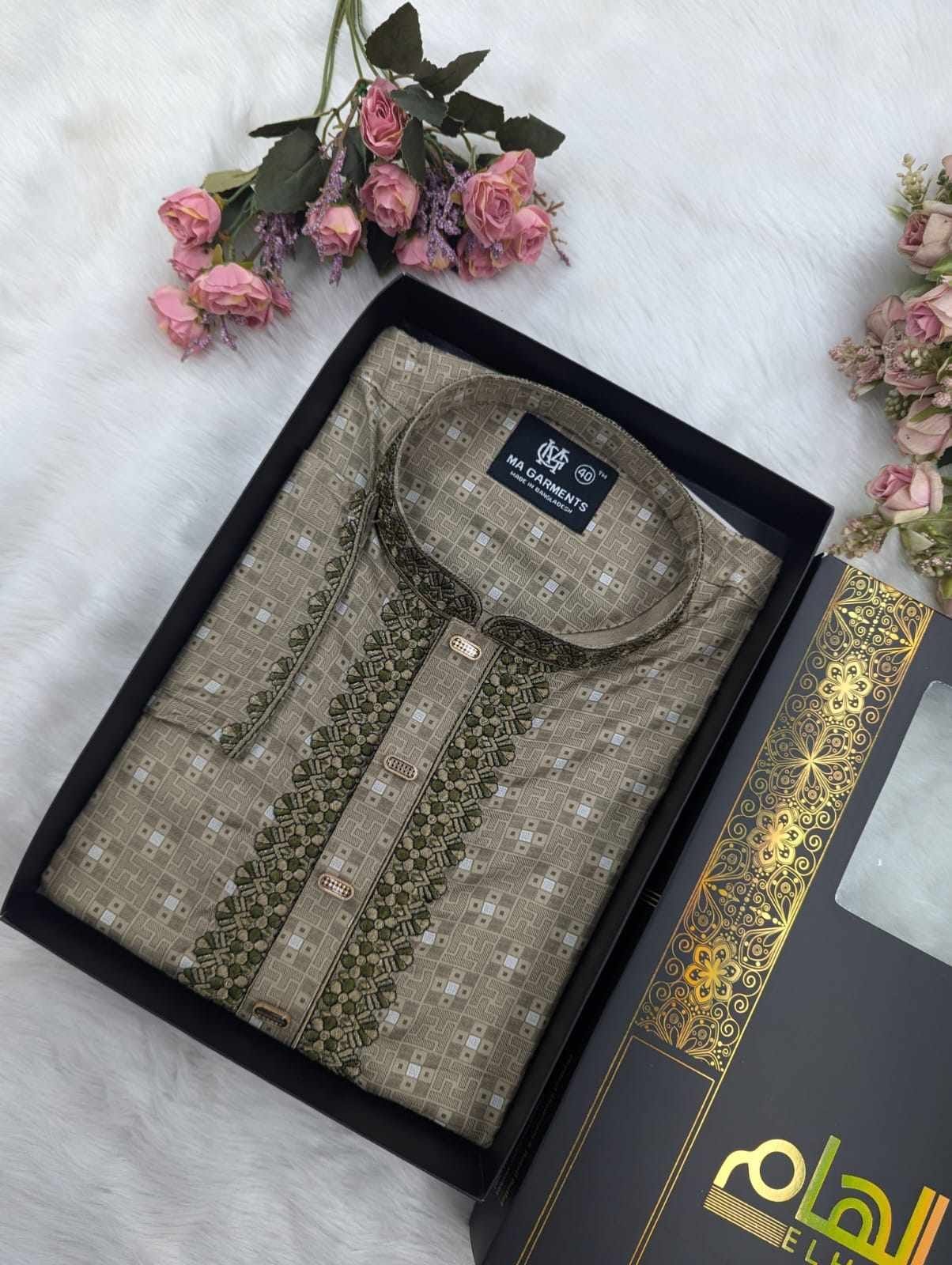 ডিজিটাল প্রিন্টেড সিকুয়েন্স এমব্রয়ডারি পাঞ্জাবি